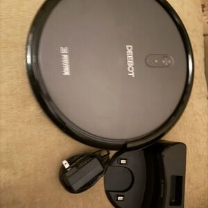 Black Robotic Vacuum Cleaner